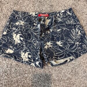 Y2K VTG Unionbay Floral‎ Print Shorts Size 7 Womens Blue White Casual Denim